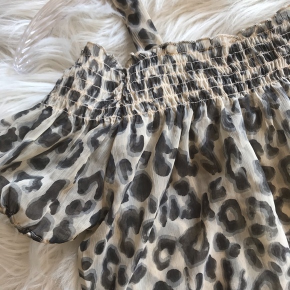 🦋 Black & Cream Animal Print Top Size Small 🎉 - Picture 3 of 8